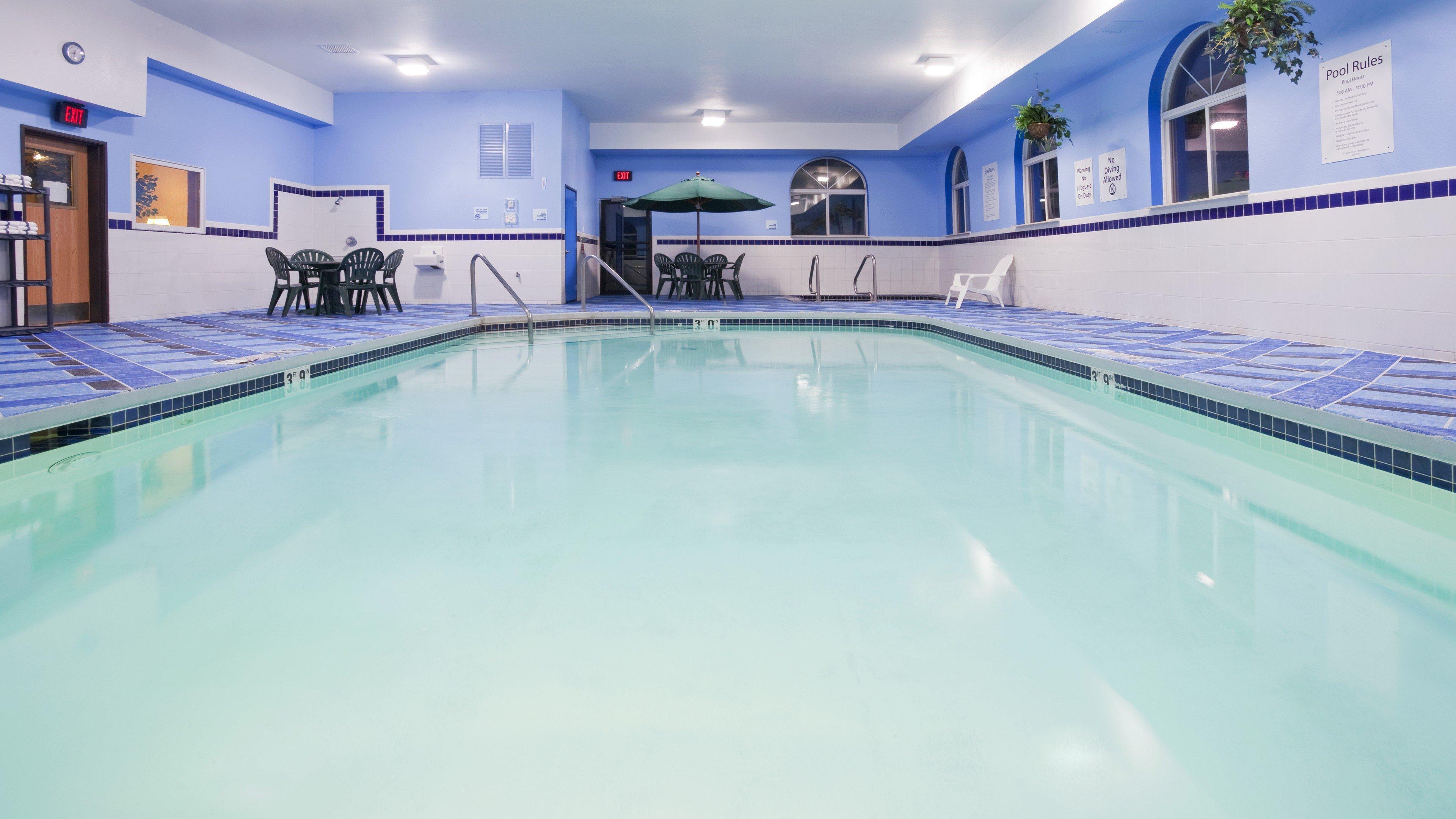 Holiday Inn Express Deforest By Ihg Buitenkant foto