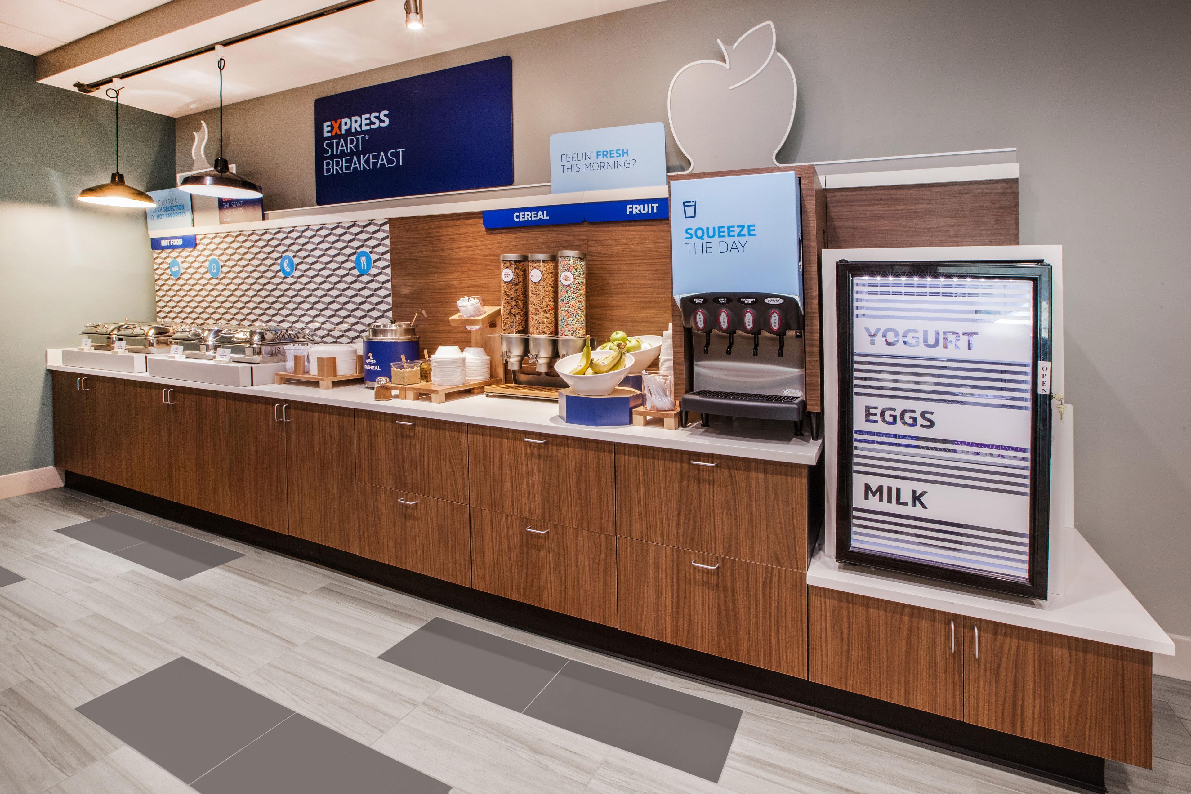 Holiday Inn Express Deforest By Ihg Buitenkant foto