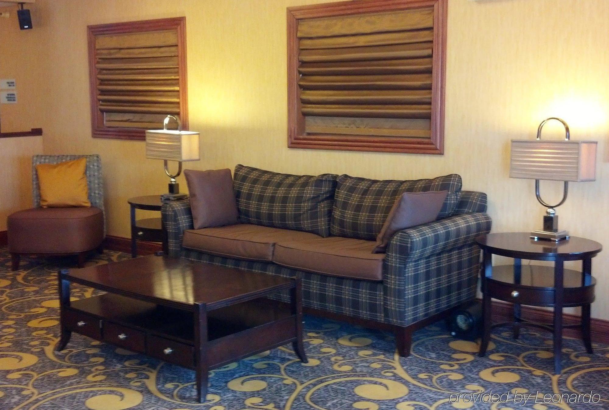 Holiday Inn Express Deforest By Ihg Buitenkant foto